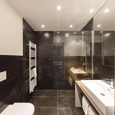 Deck 8 Designhotel.soest מלון