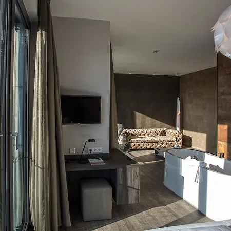 Deck 8 Designhotel.soest 3*